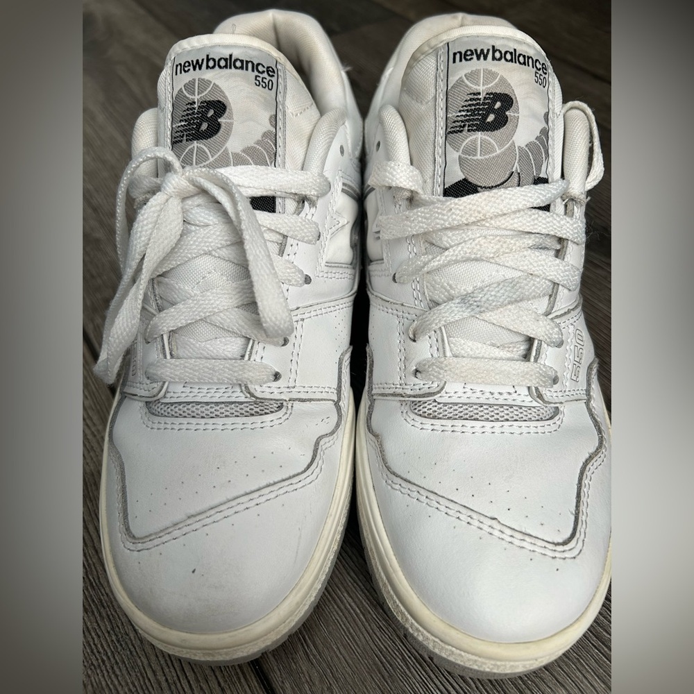 New Balance 550 White Women’s Size 7 – Classic Retro Basketball Sneaker - Picture 2 of 16